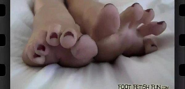  Blow your load for my perfect size 5 feet